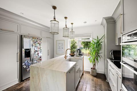 21a Dryden Avenue, London, W7 1ES