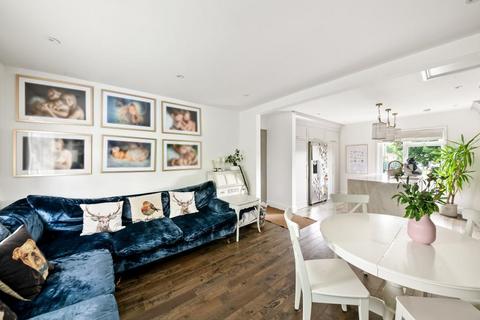 21a Dryden Avenue, London, W7 1ES