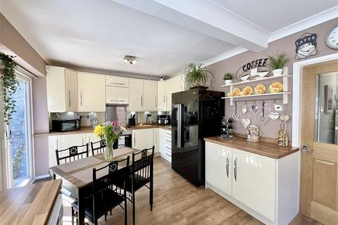 19 June Road, Woodhouse, Sheffield, S13 7RN