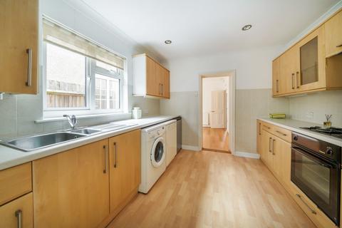 3 bedroom semi-detached house for sale, Howard Road, Bromley