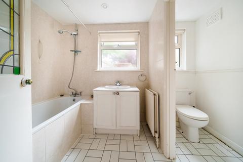 25 Howard Road, Bromley, BR1 3QJ