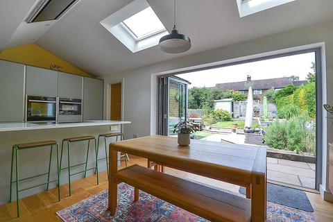 7 Elmcroft, Oxton, Southwell, NG25 0SB