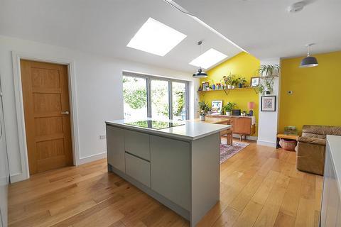 7 Elmcroft, Oxton, Southwell, NG25 0SB