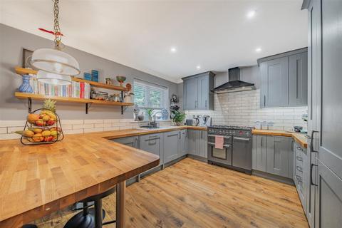 2 bedroom maisonette for sale, Weycombe Road, Haslemere
