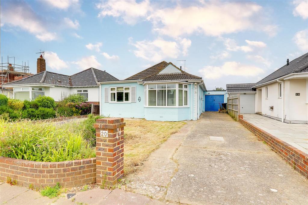 Wadhurst Drive, Worthing BN12 3 bed detached bungalow for sale £475,000