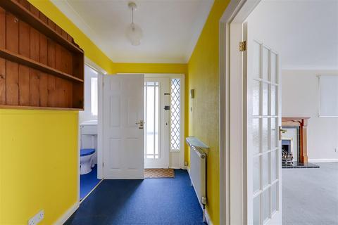 20 Wadhurst Drive, Goring By Sea, Worthing, BN12 4XA