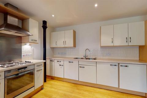 2 bedroom flat for sale, Burnside, Addingham, Ilkley, LS29 0PJ