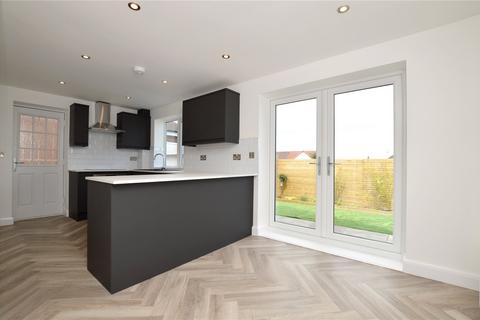 3 bedroom detached house for sale, Glenlea Close, Stanningley, Pudsey, West Yorkshire