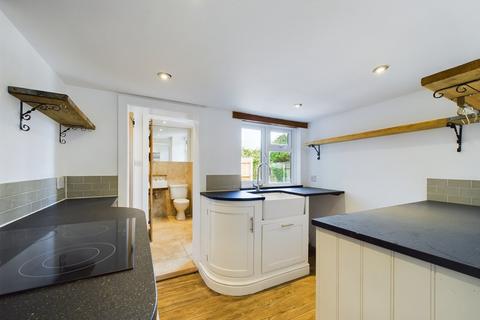 2 bedroom cottage for sale, East Street, Lilley, Luton, LU2
