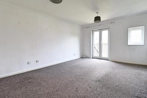 2 bedroom apartment to rent, Mountbatten Road, Braintree