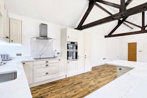 3 bedroom barn conversion to rent, Milton Keynes MK19