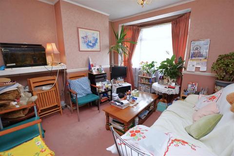 62 Dinton Road, London, SW19 2AP
