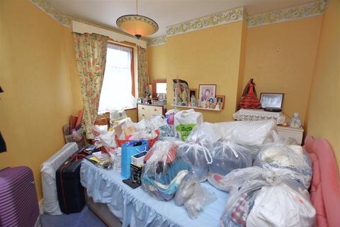 62 Dinton Road, London, SW19 2AP