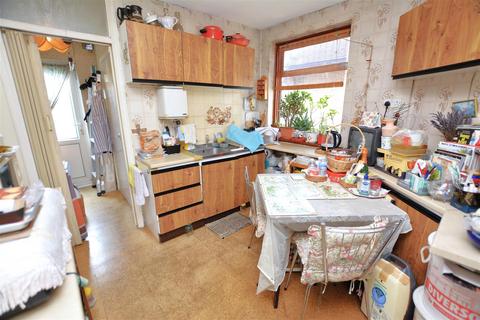 62 Dinton Road, London, SW19 2AP