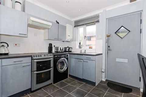 2 bedroom semi-detached house for sale, Carisbrooke Drive, Worthing