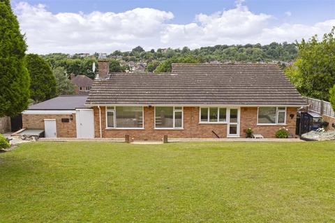 41 The Heights, Worthing, BN14 0AJ
