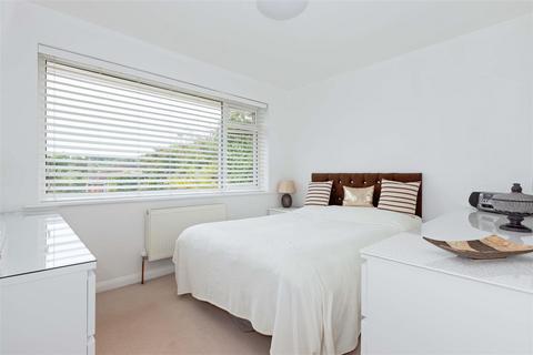 41 The Heights, Worthing, BN14 0AJ