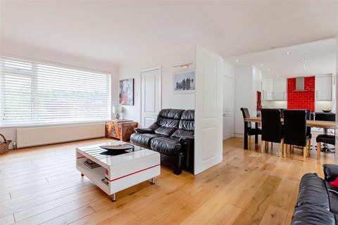 41 The Heights, Worthing, BN14 0AJ