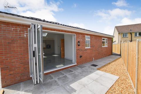 2 bedroom detached bungalow for sale, Lyveden Gardens, Bristol