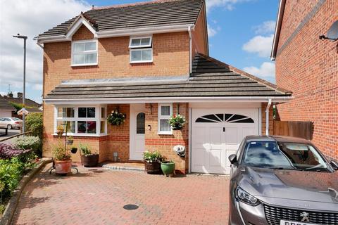 3 bedroom detached house for sale, Westerham Walk, Calne