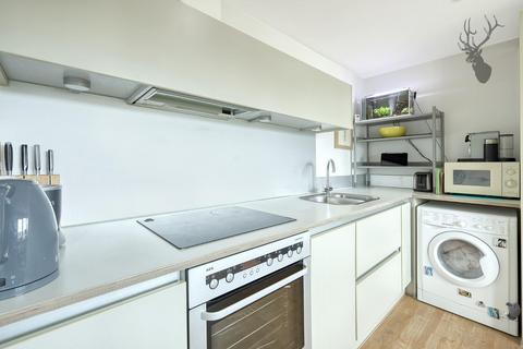 1 bedroom flat for sale, Queensgate House, Bow