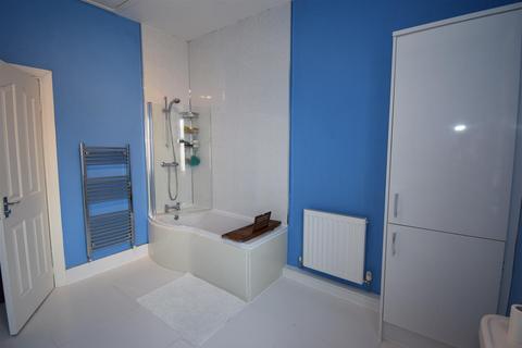 2 bedroom flat for sale, Osborne Avenue, South Shields