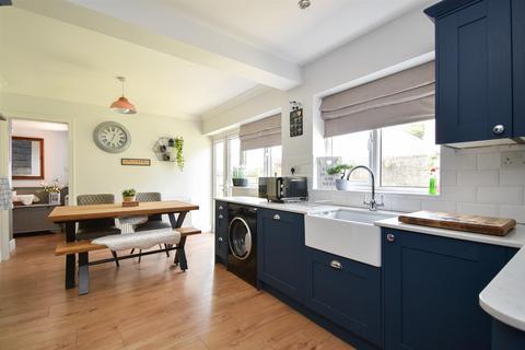 4 bedroom detached house for sale, Netherwood Close, Hastings