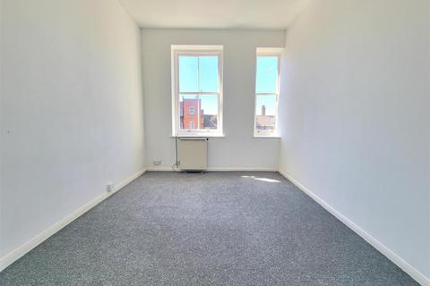 2 bedroom apartment to rent, Market Place, Margate, CT9