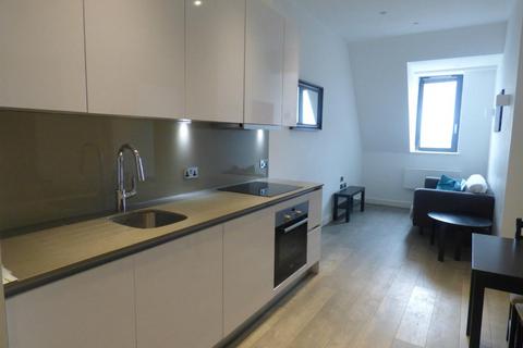 1 bedroom apartment to rent, Verona Apartments, Wellington Street, Slough
