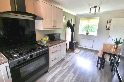 3 bedroom end of terrace house for sale, Bedburn Close, Crook