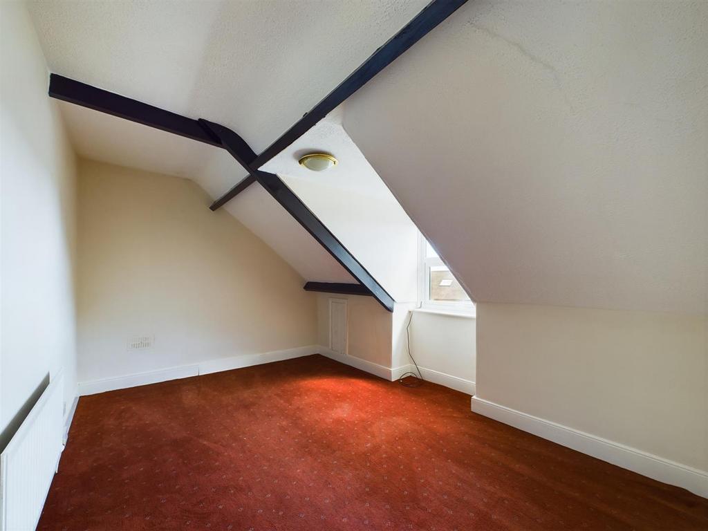 Bed 2.jpg