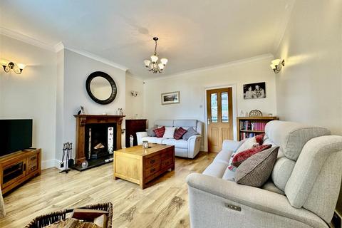 3 bedroom character property for sale, Haigh Lane, Flockton, Wakefield, WF4 4BZ