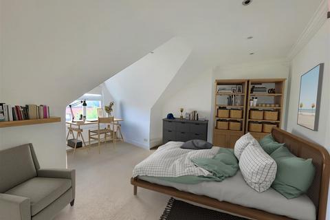 3 bedroom duplex for sale, Goldhurst Terrace, South Hampstead, London