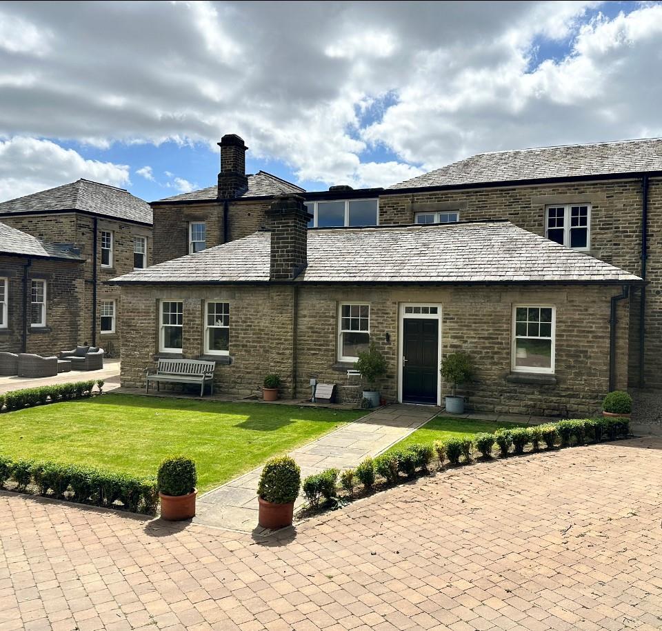 Menston Mews, Menston Drive, Menston... 4 bed mews to rent £2,400 pcm