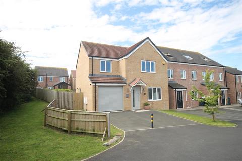 4 bedroom detached house for sale, Augusta Park Way, Dinnington, Newcastle Upon Tyne