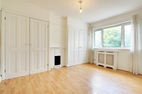 103 Hempstead Road, Kings Langley, WD4 8BS