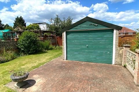 37 Lingley Drive, Wainscott, Rochester, ME2 4ND