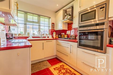 3 bedroom semi-detached house for sale, The Sparlings, Kirby-Le-Soken