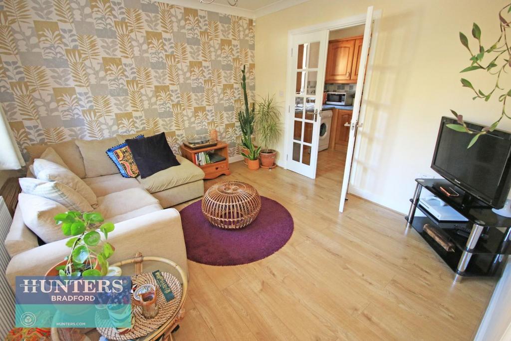 Holland Park Daisy Hill, Bradford... 2 bed flat for sale £80,000