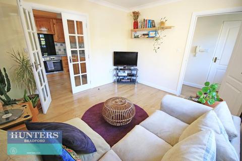 2 bedroom flat for sale, Holland Park Daisy Hill, Bradford, West Yorkshire, BD9 6AF