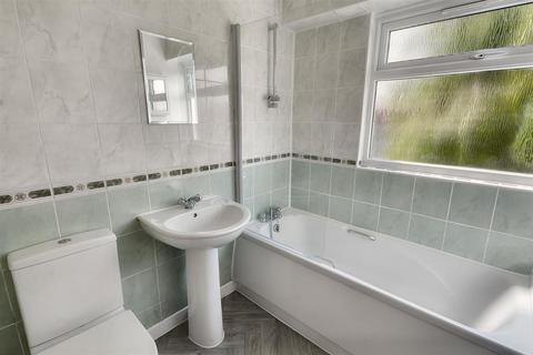 undefined, Warren Avenue, Stapleford