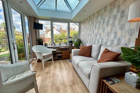 10 Woodbrook Gardens, Waltham Abbey, EN9 3DA