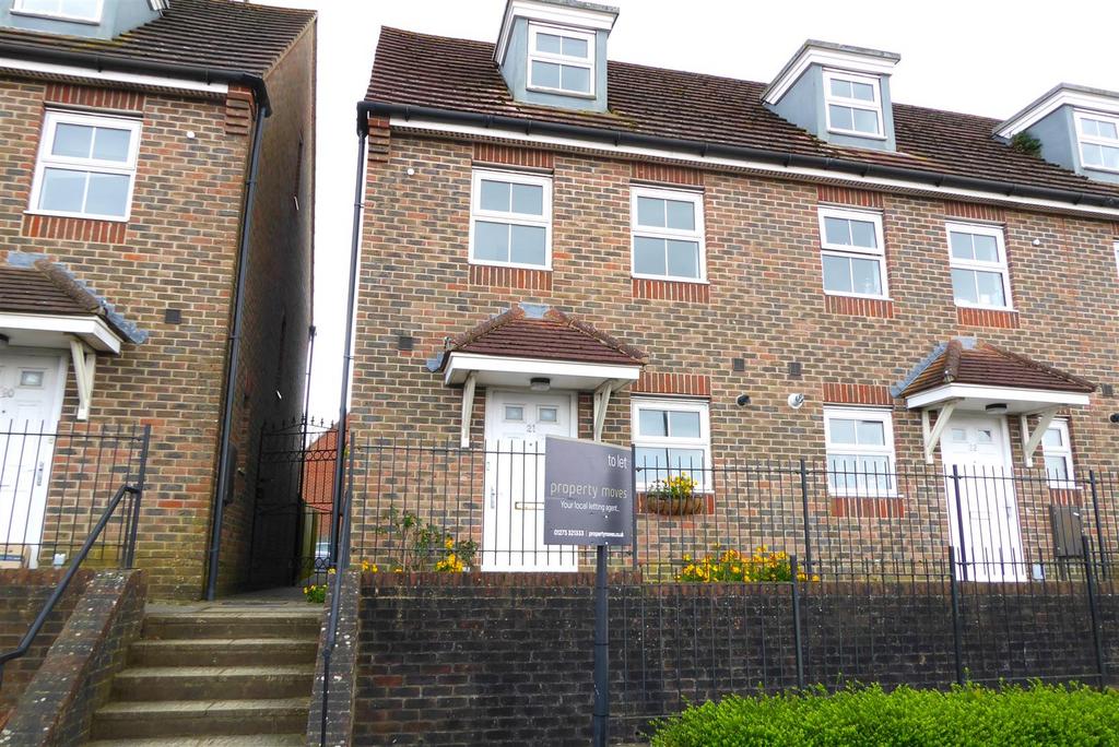 Old School Place, Hangleton 3 bed house to rent £1,775 pcm (£410 pw)