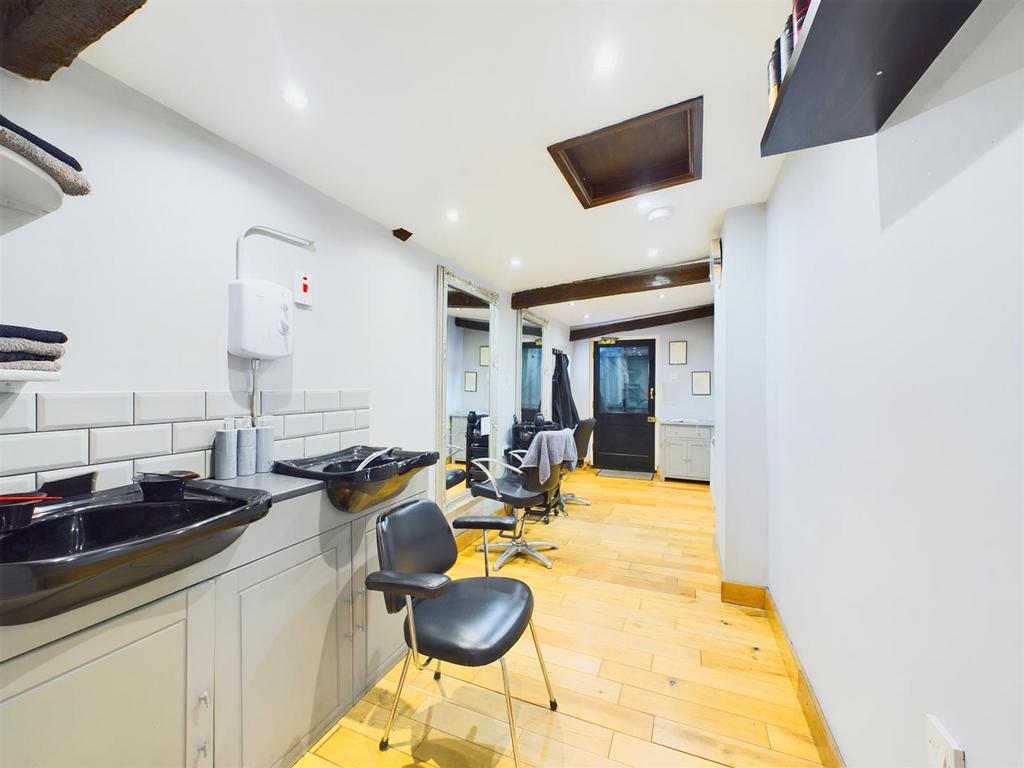 Salon