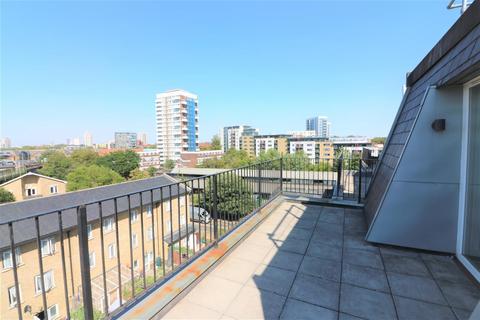 2 bedroom apartment to rent, Commercial Road, Limehouse, E14