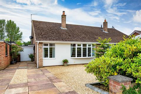 35 Rennison Drive, Wombourne, Wolverhampton, WV5 9HW