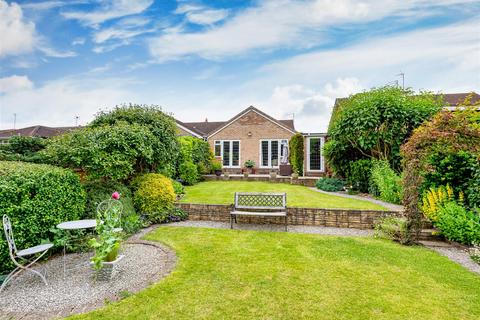 35 Rennison Drive, Wombourne, Wolverhampton, WV5 9HW