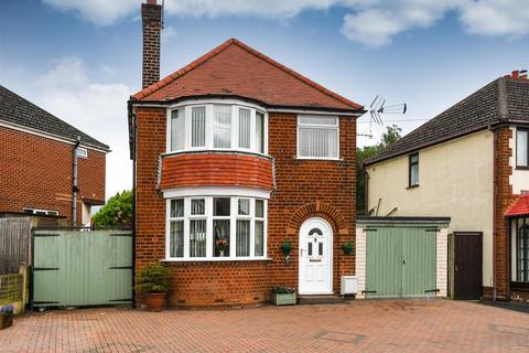 3 bedroom detached house for sale, 152 Fairview Road, Penn, Wolverhampton