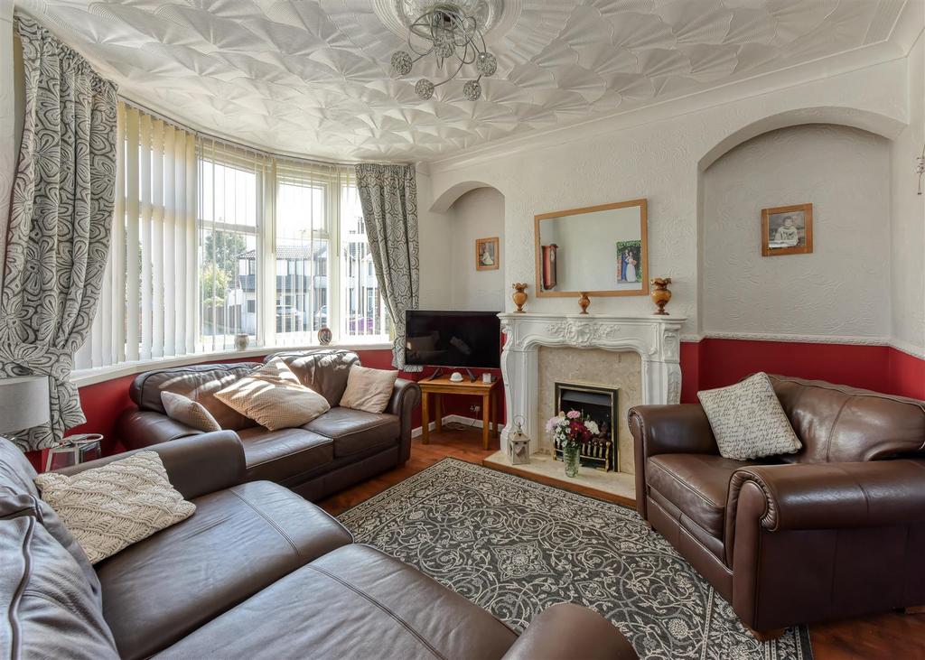 152 Fairview Road-living1 APR25.jpg