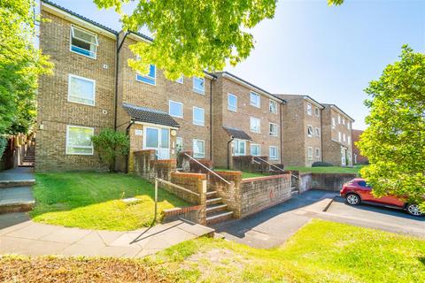 undefined, Montana Close, South Croydon